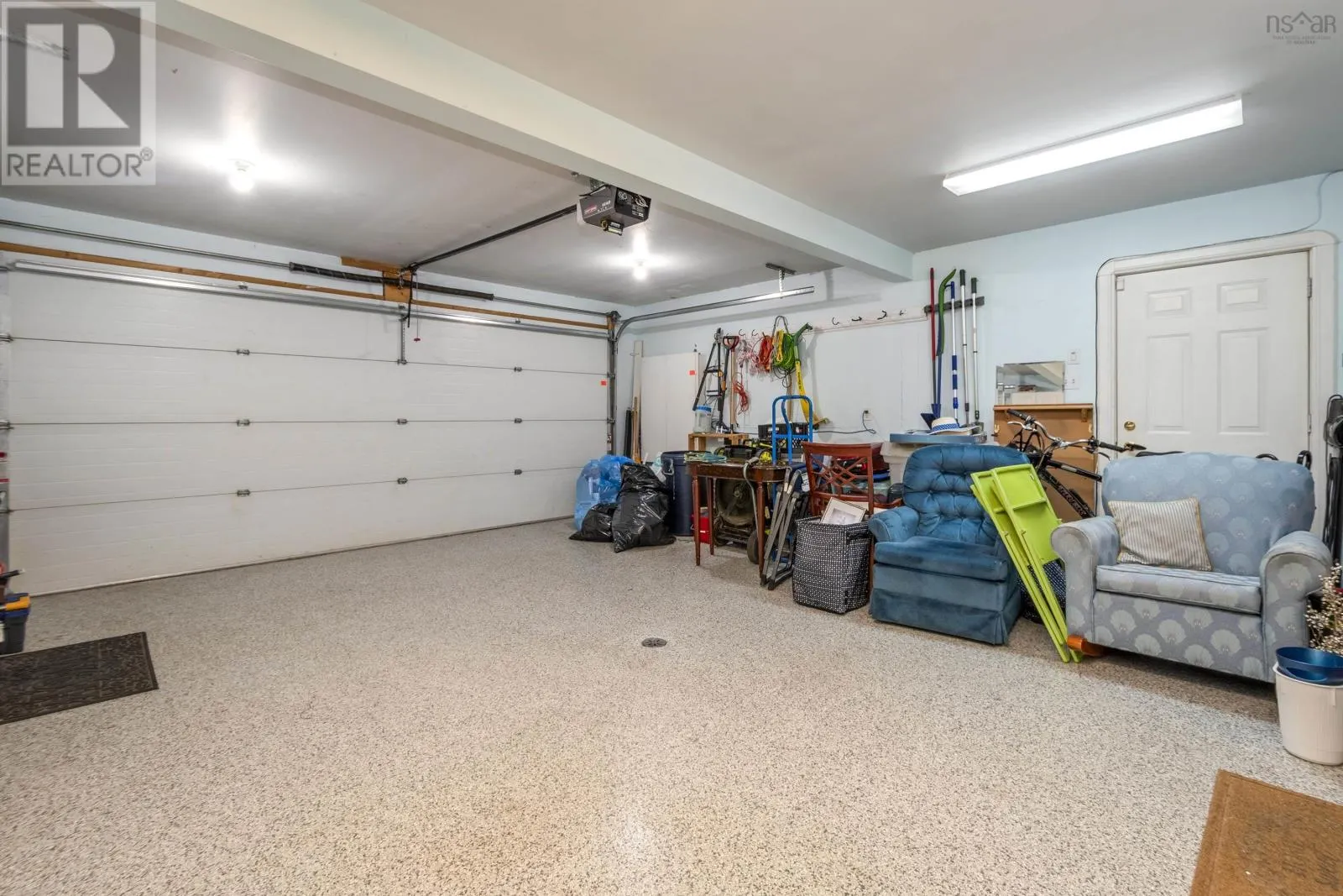 23 Lakeshore Park Terrace