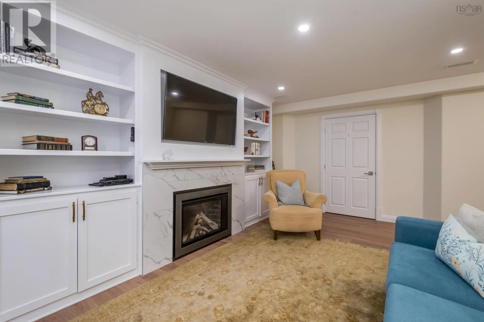 23 Lakeshore Park Terrace