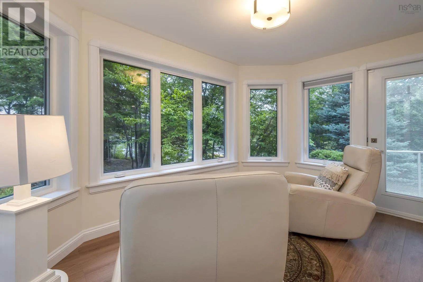 23 Lakeshore Park Terrace