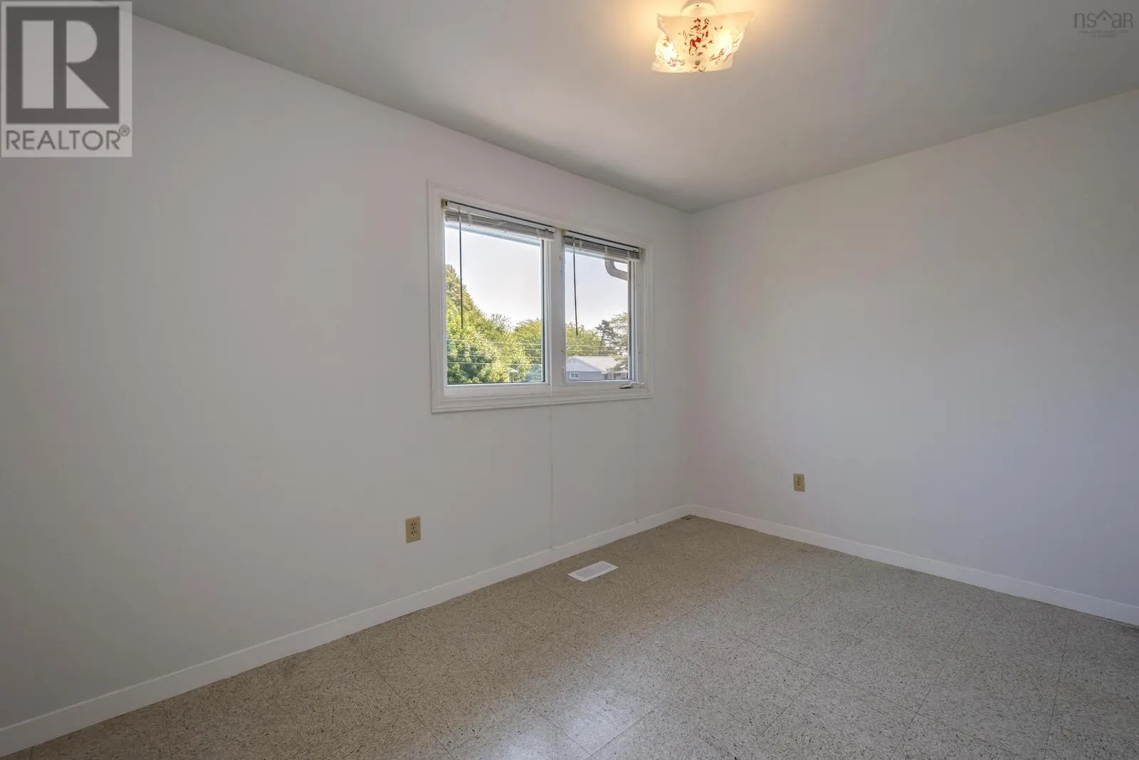 58 Kingfisher Crescent