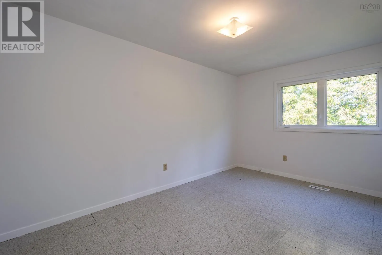 58 Kingfisher Crescent