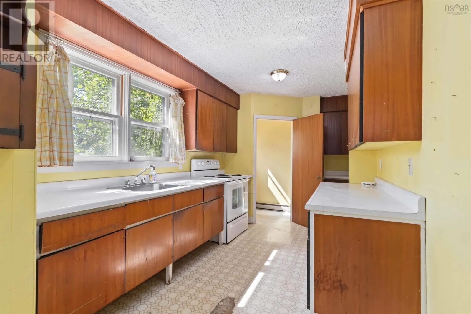 73 Highland Drive