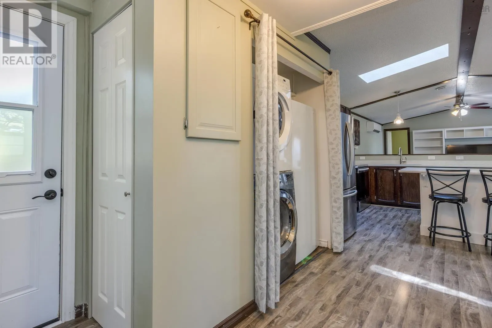 11 CEDARWOOD Crescent