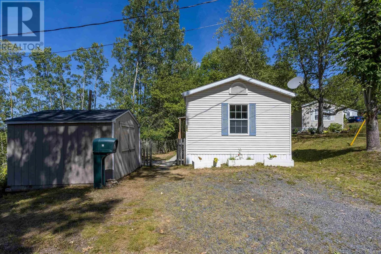 11 CEDARWOOD Crescent