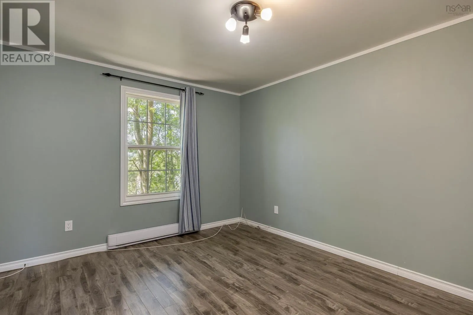 11 CEDARWOOD Crescent