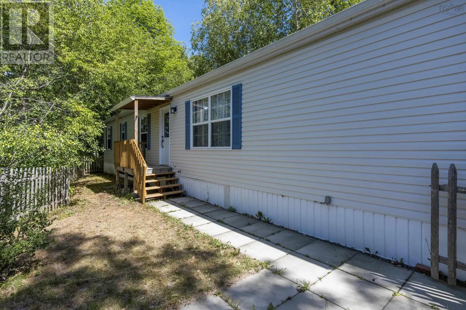 11 CEDARWOOD Crescent