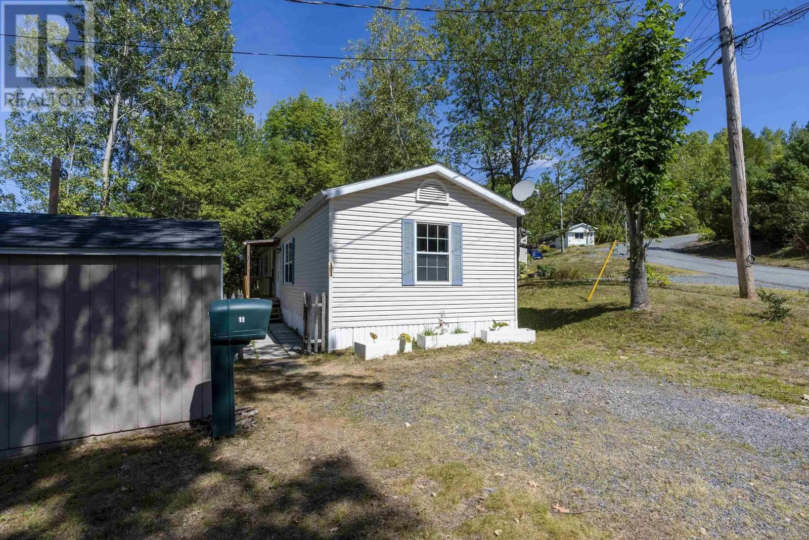 11 CEDARWOOD Crescent