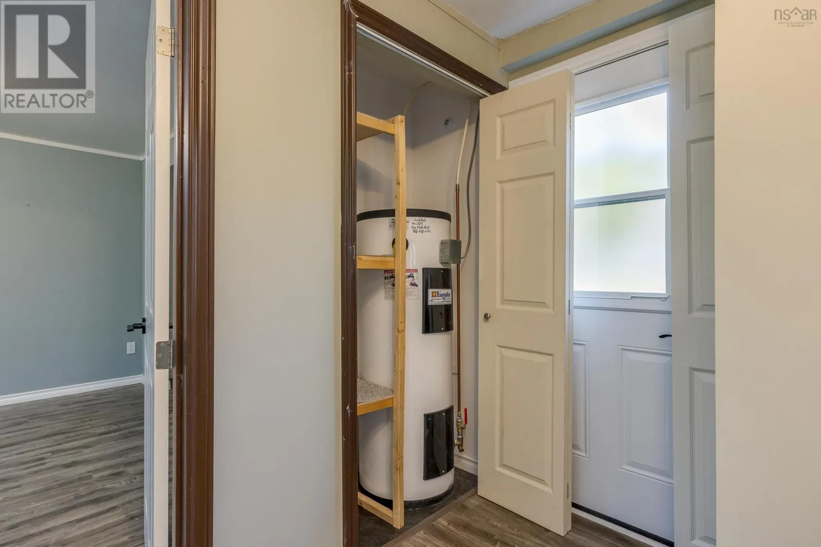 11 CEDARWOOD Crescent