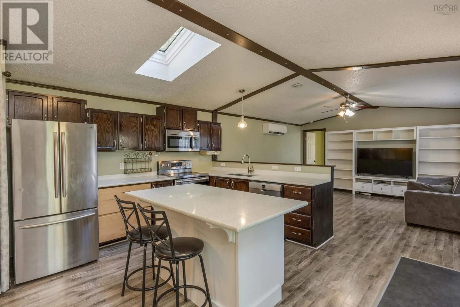 11 CEDARWOOD Crescent