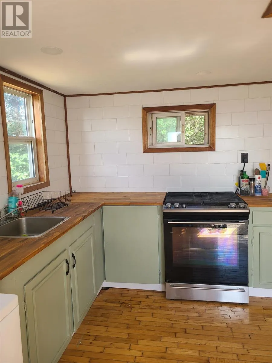 23 Village Green Road