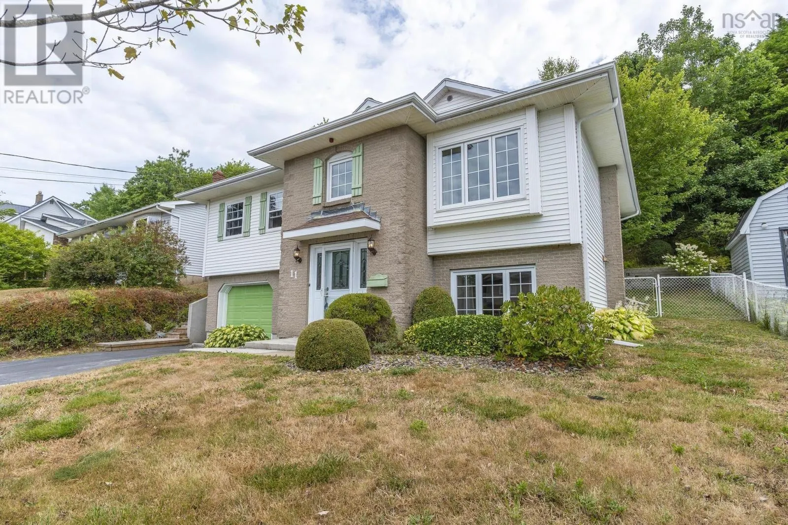 11 Rossi Drive