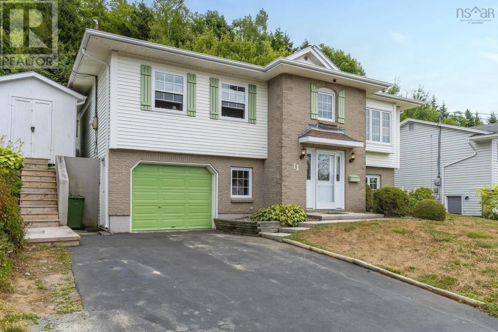 11 Rossi Drive