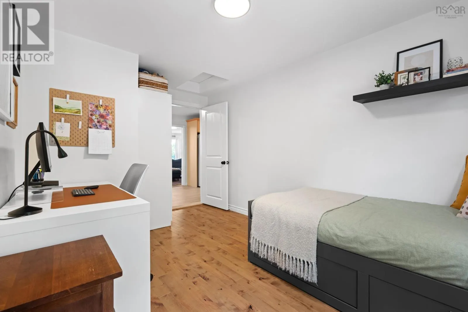 23 Barrens Street