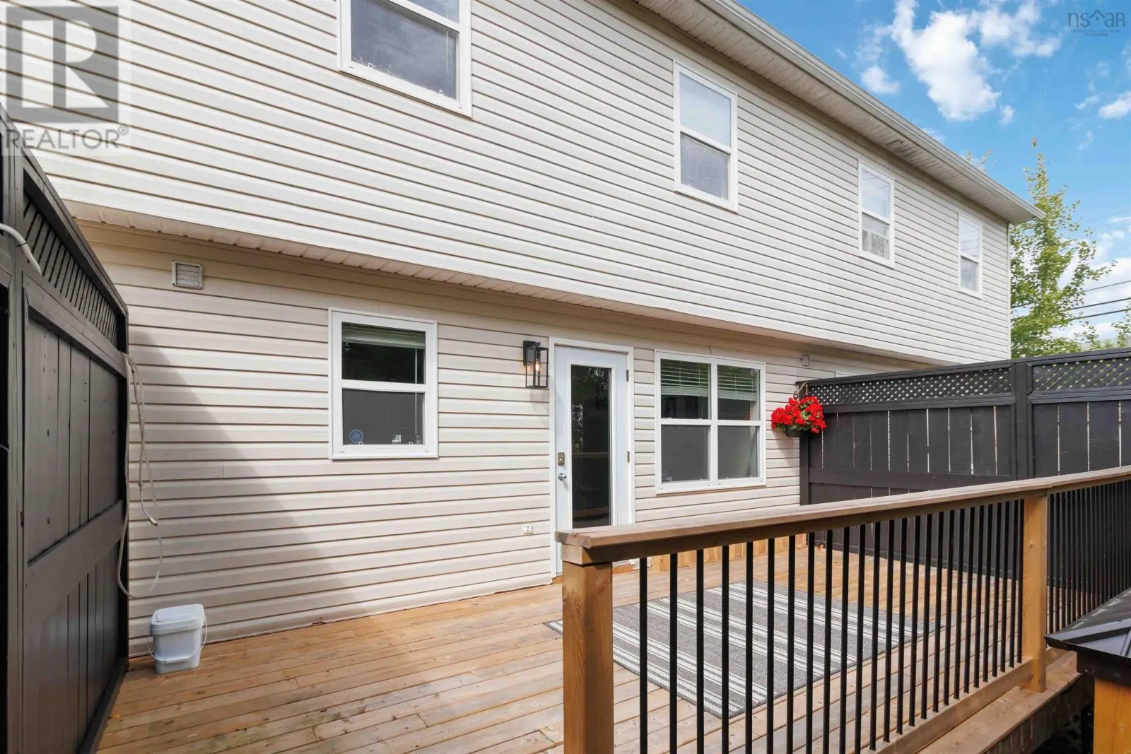 8 Surrey Way, Portland Hills