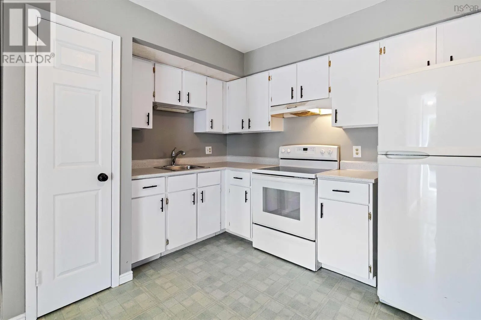 68 Amaranth Crescent