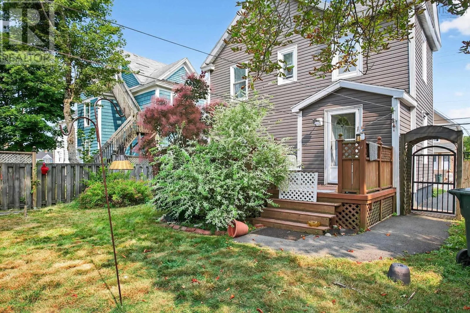 411 TOWNSEND STREET