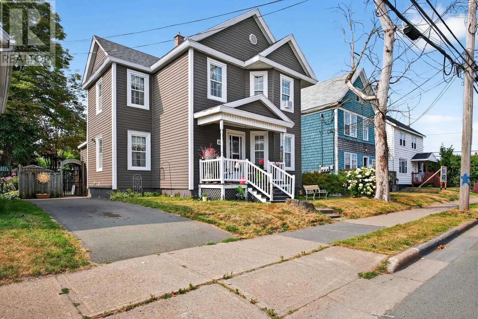 411 TOWNSEND STREET