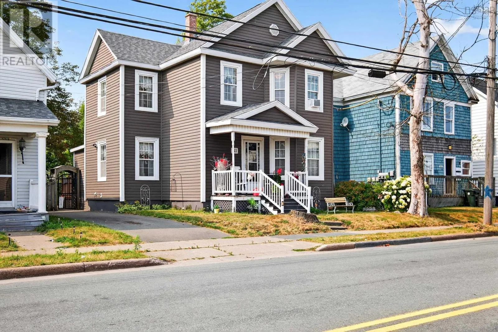411 TOWNSEND STREET