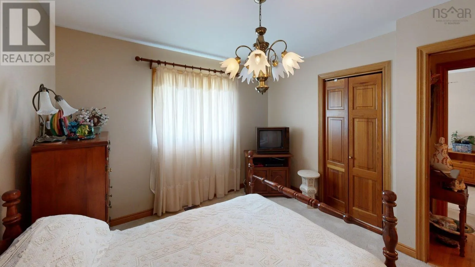 71 Riverview Crescent