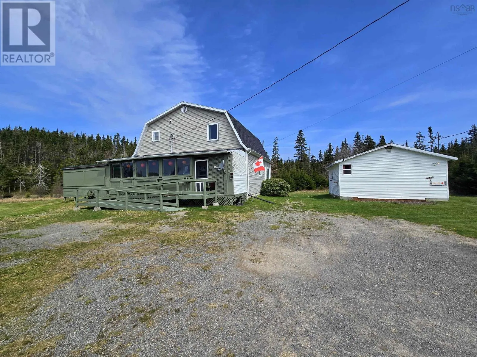 1235 Loch Lomond Road