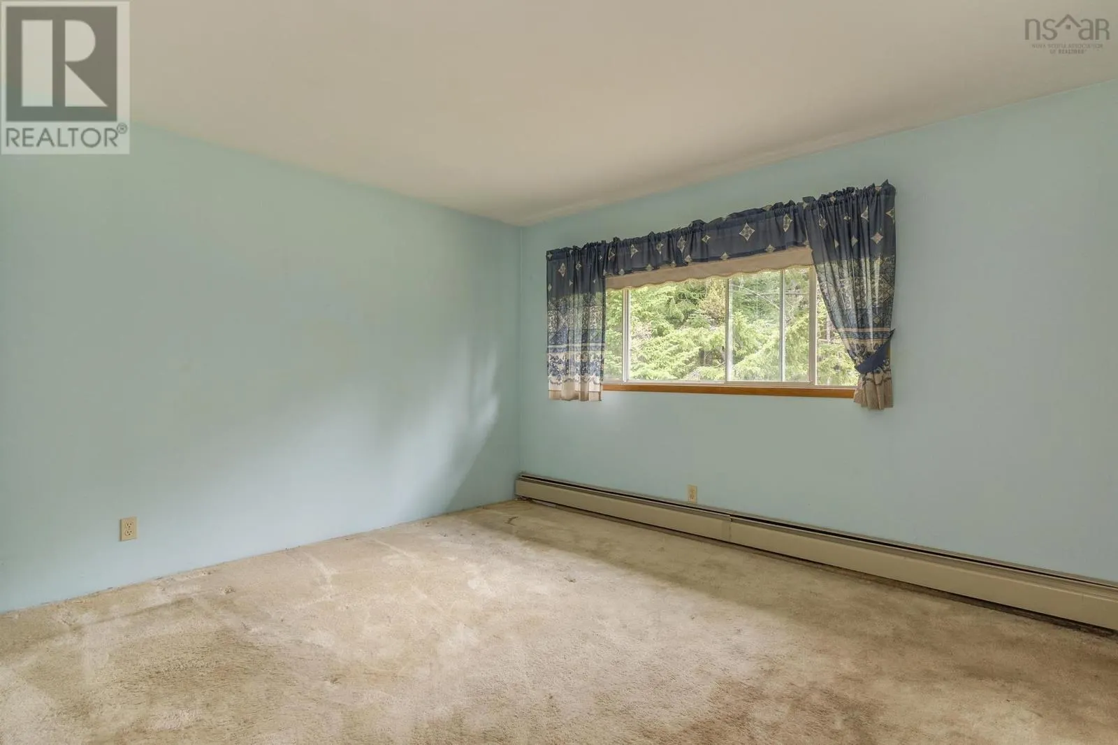 70 Chester Downs Road