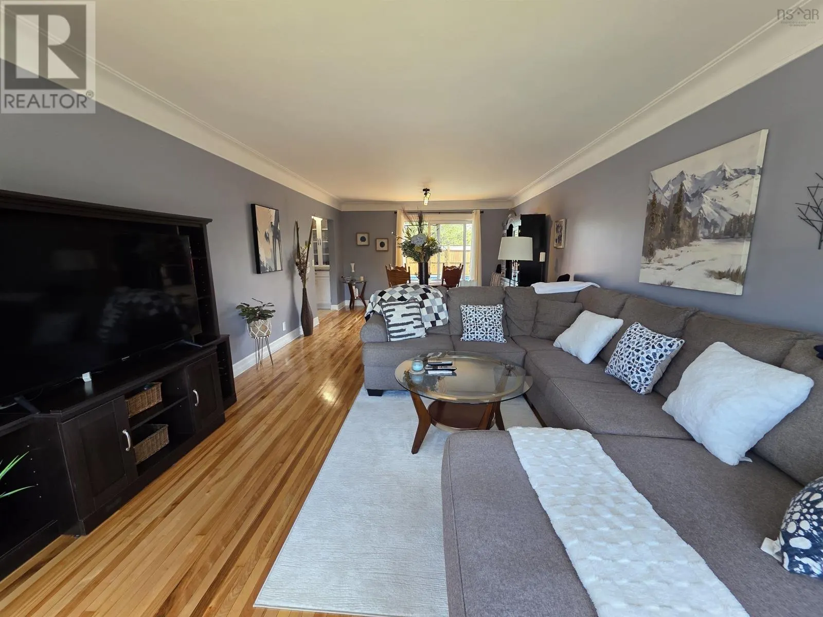 53 Holyrood Drive