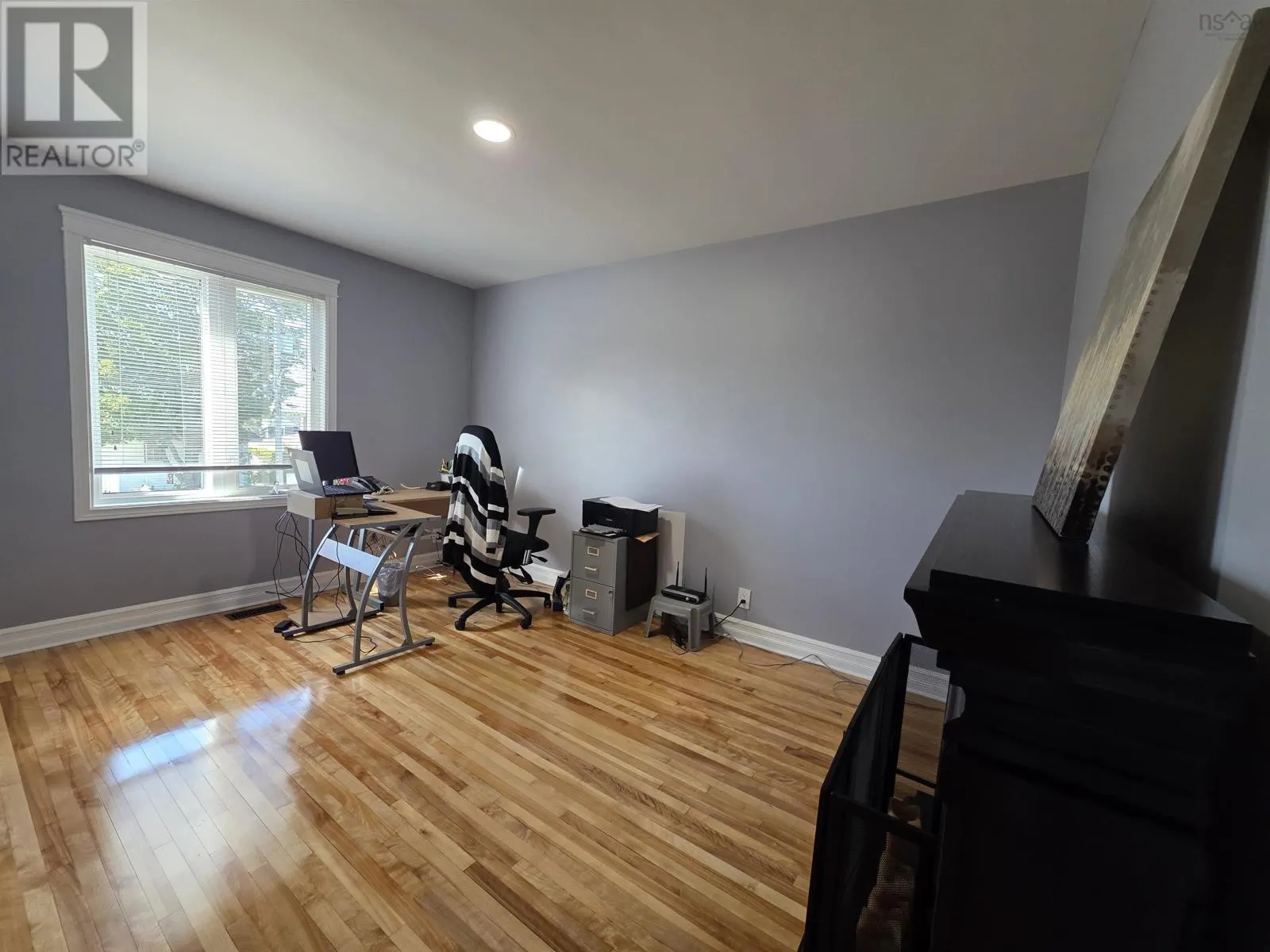 53 Holyrood Drive