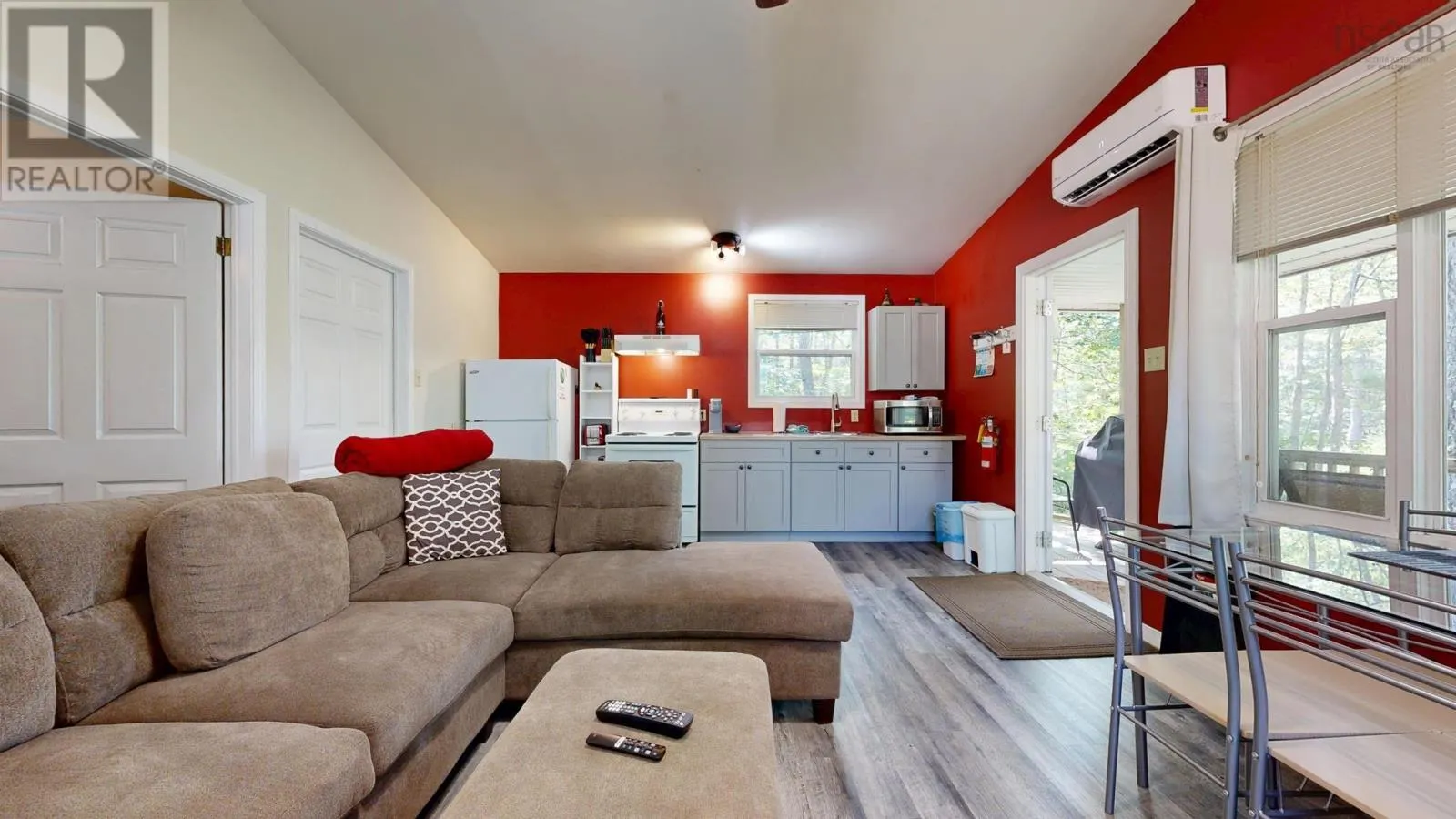 47 Riverview Drive