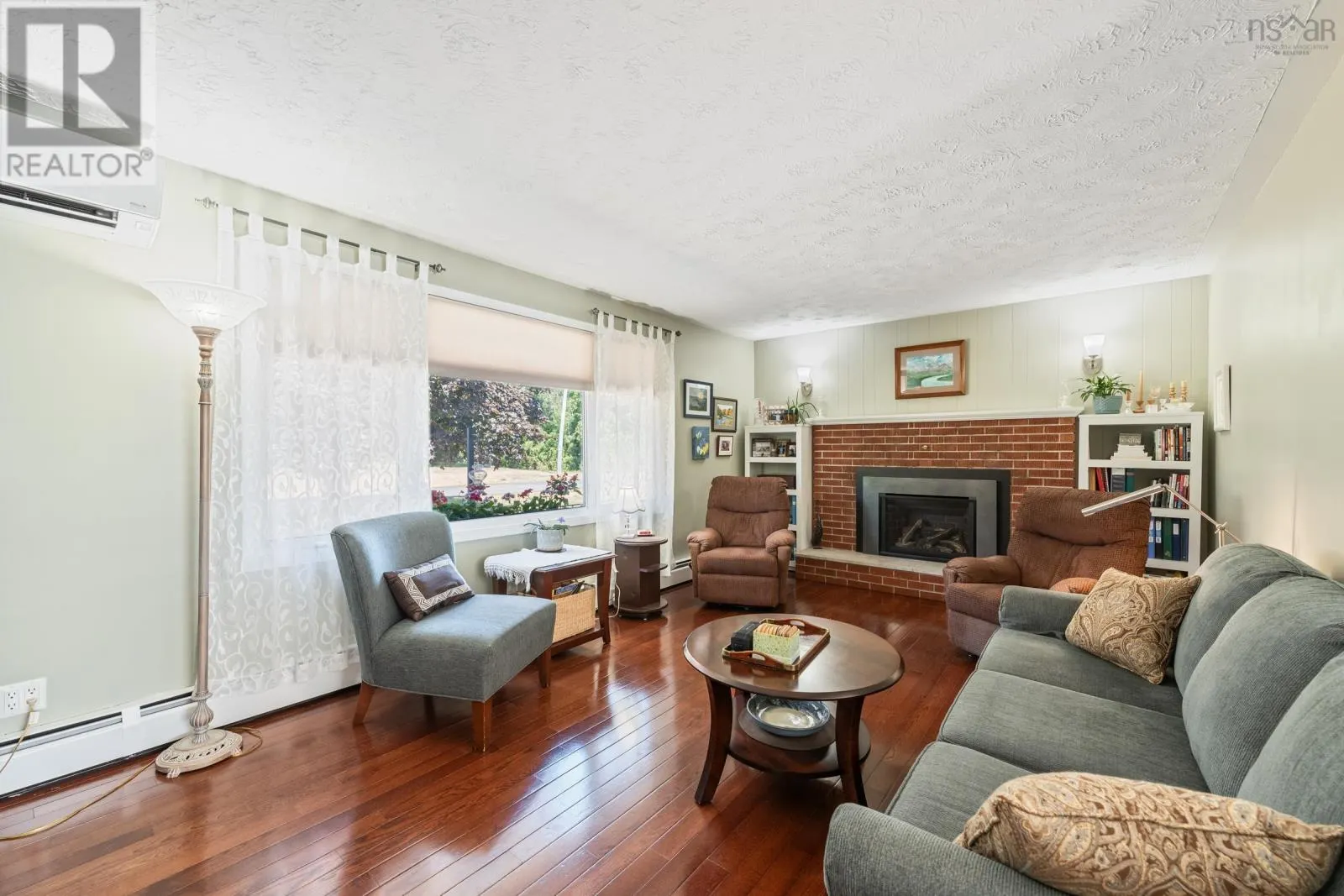 8 Bentley Drive