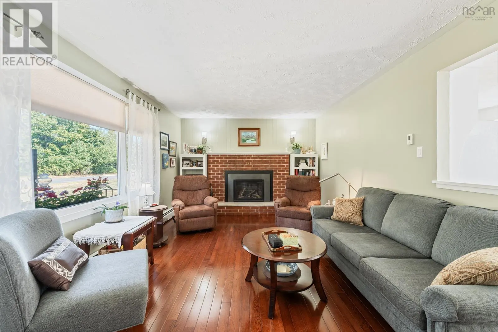 8 Bentley Drive