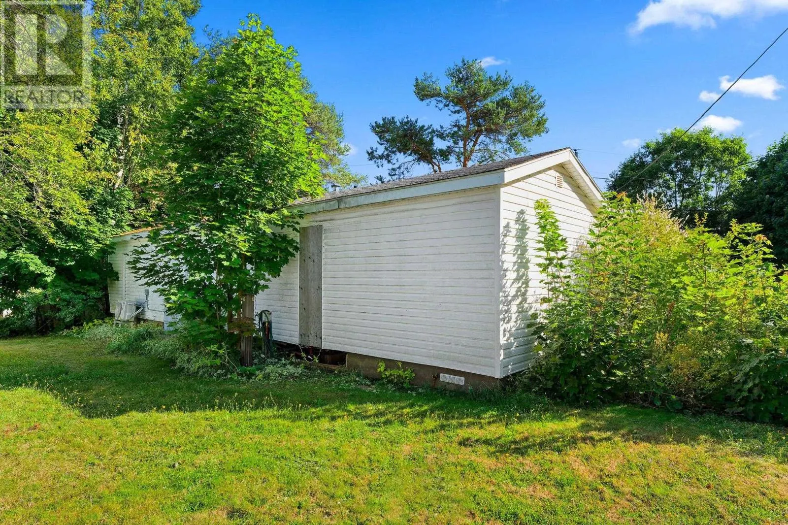 7 OAKWOOD Crescent