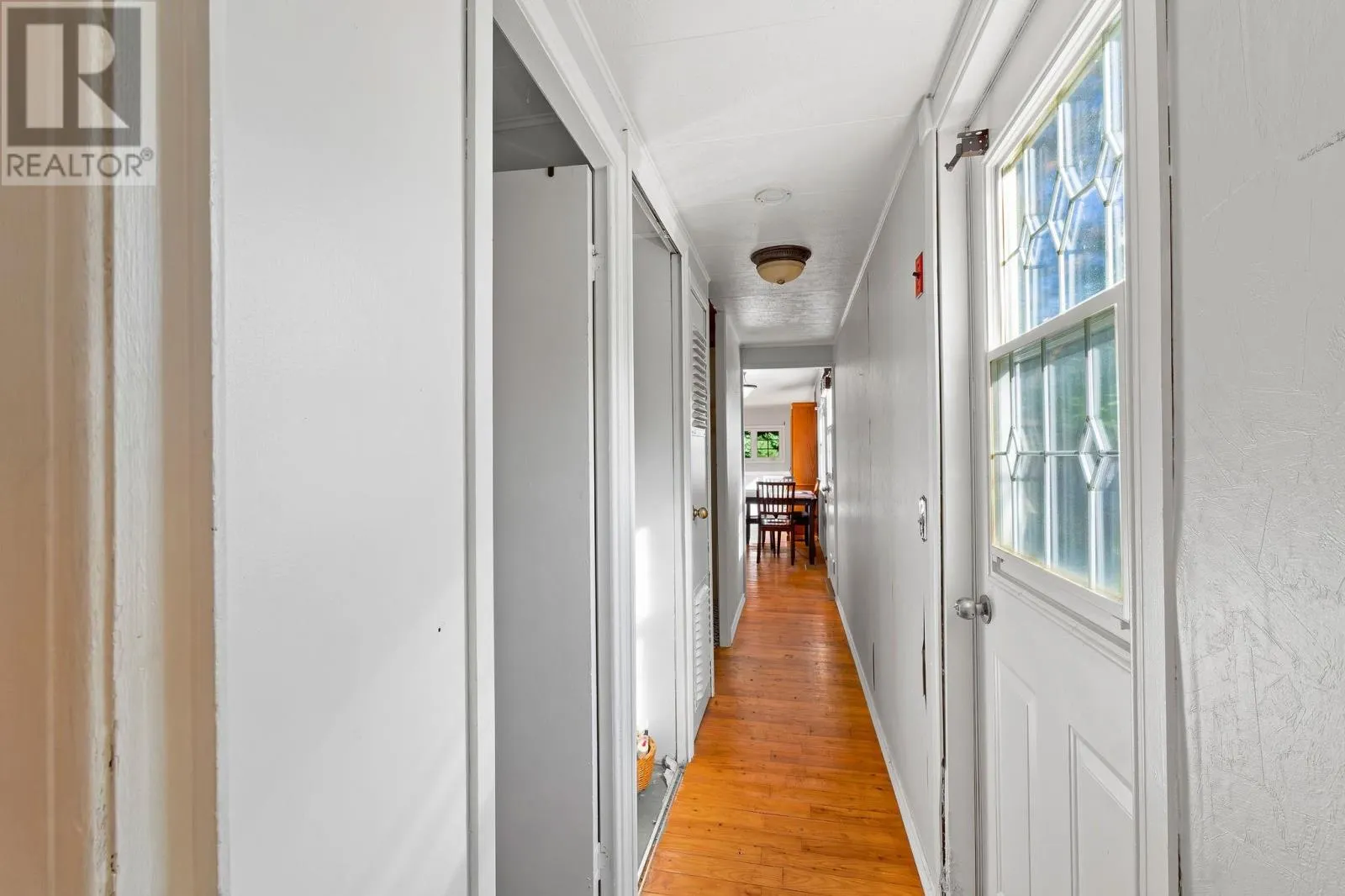 7 OAKWOOD Crescent