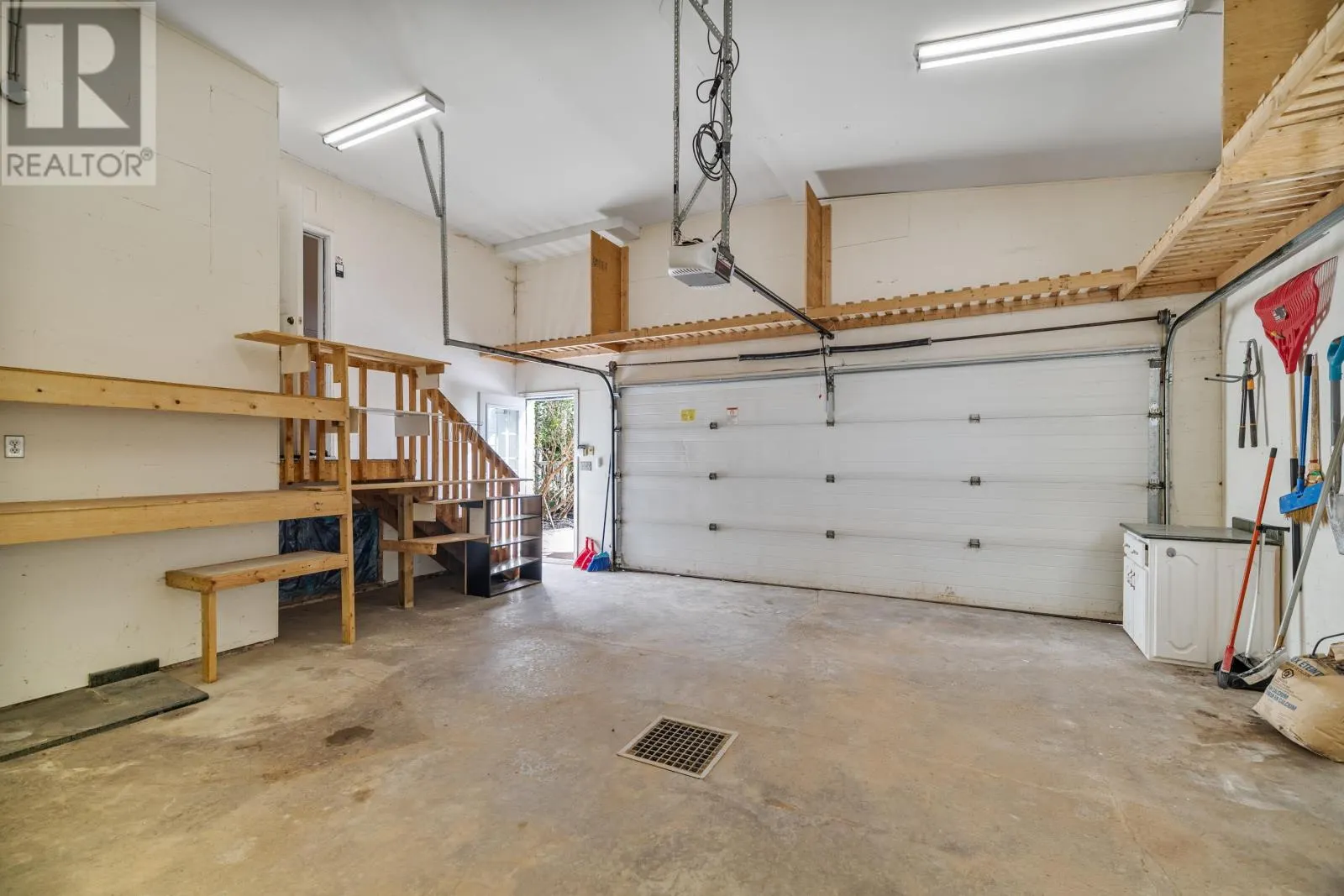 1 Strathmore Lane