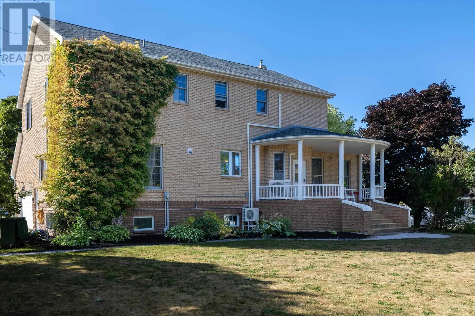 1 Strathmore Lane