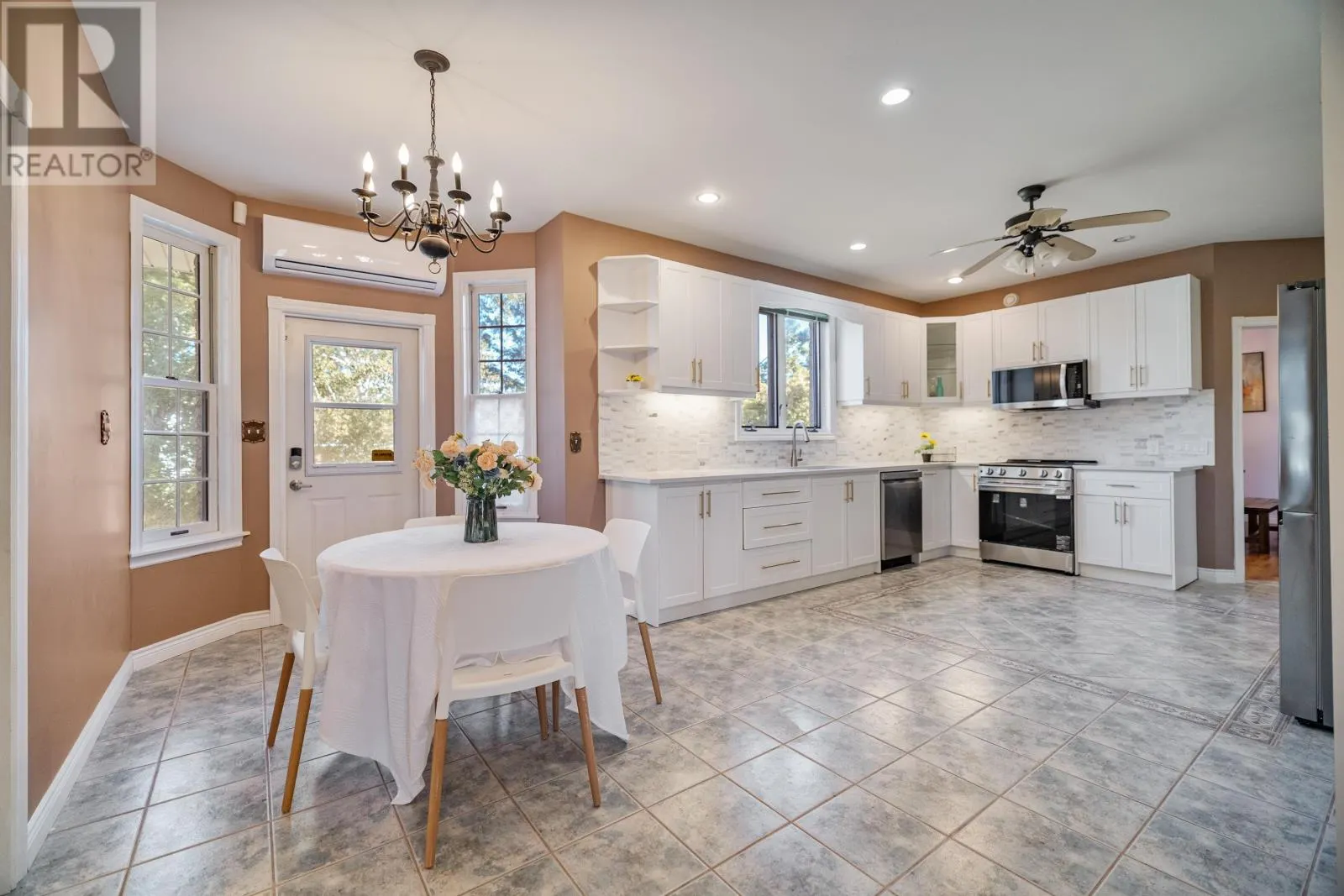 1 Strathmore Lane