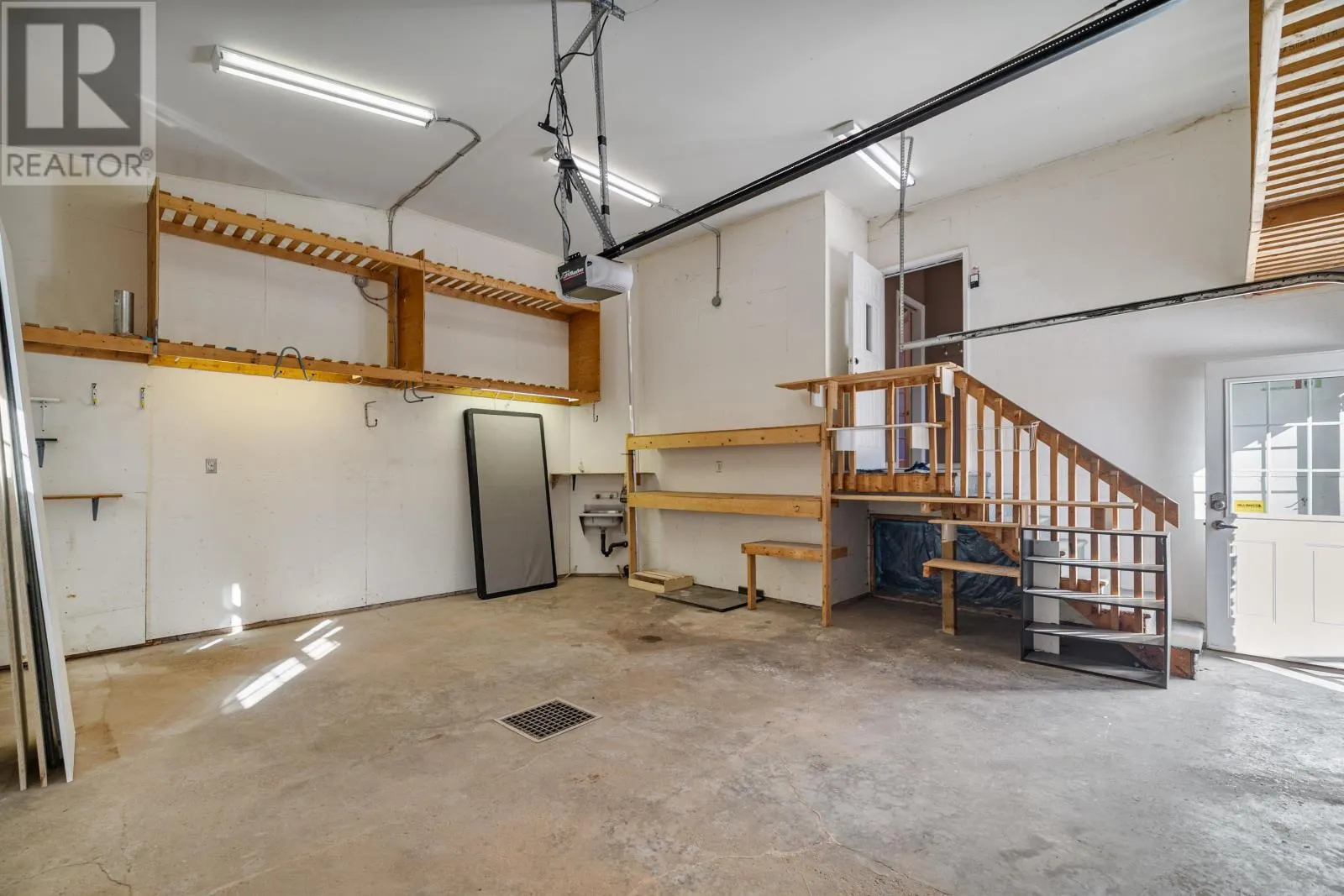 1 Strathmore Lane