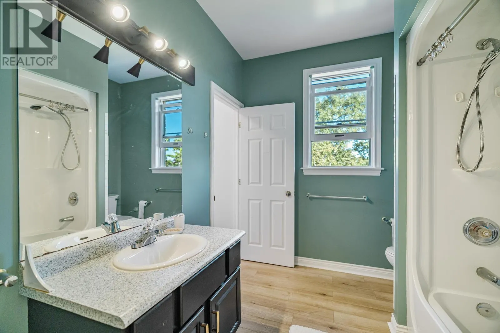 1 Strathmore Lane