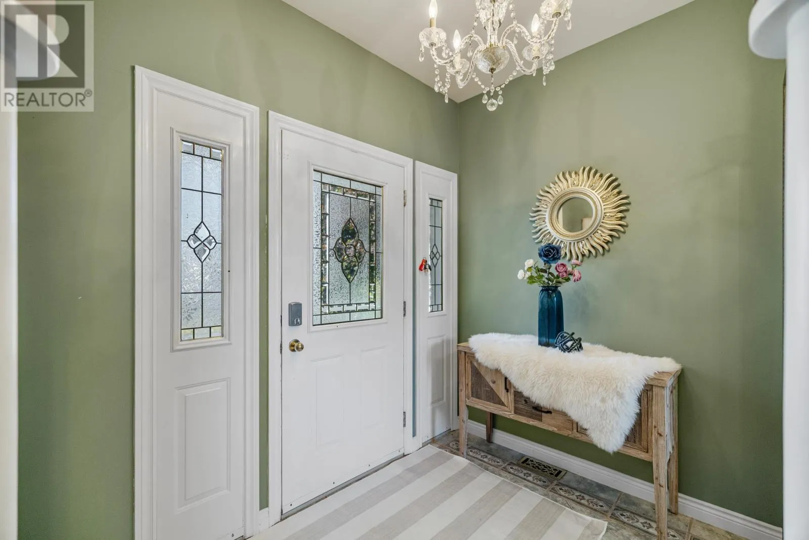 1 Strathmore Lane