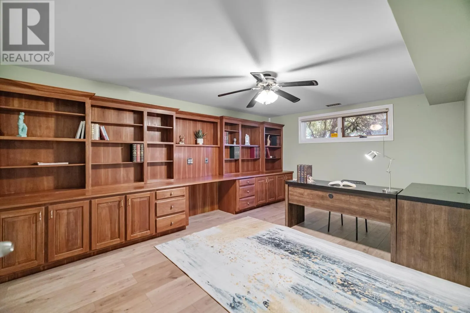 1 Strathmore Lane