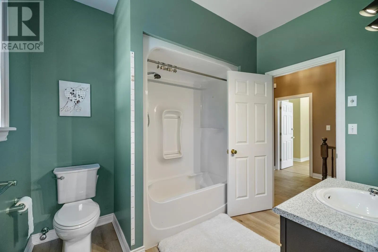 1 Strathmore Lane