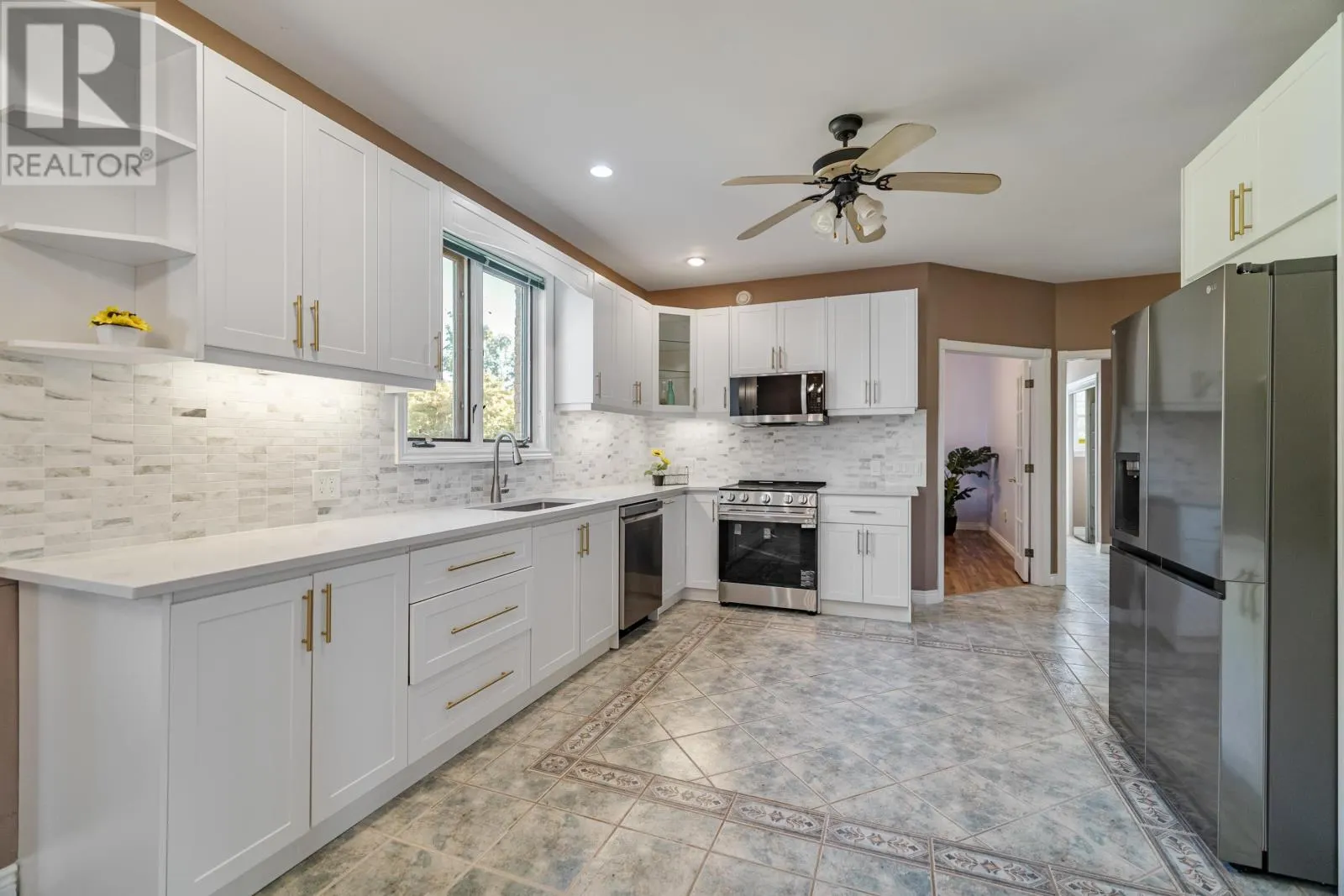 1 Strathmore Lane