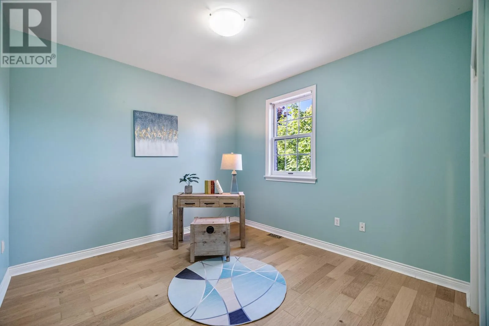 1 Strathmore Lane
