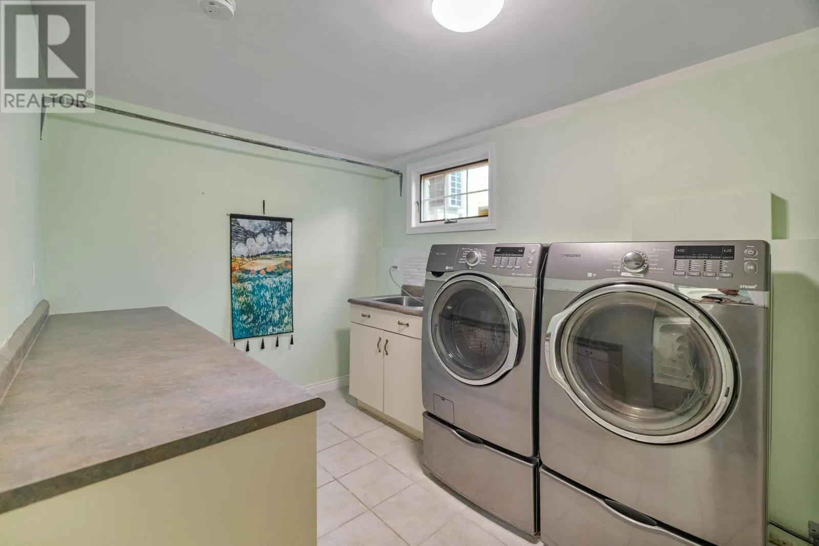 1 Strathmore Lane