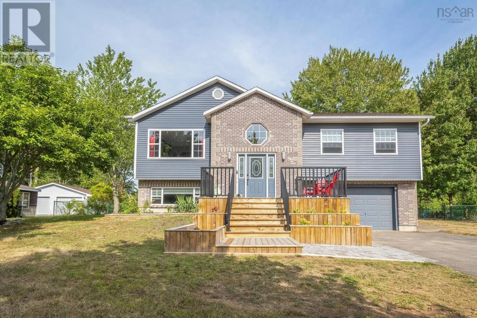92 Balcom Crescent
