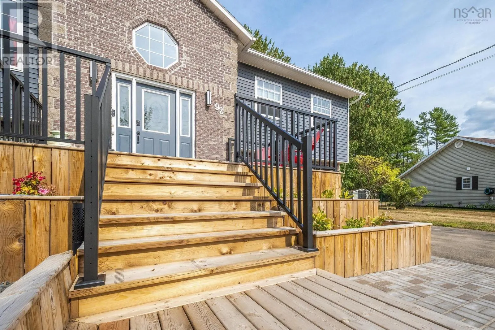 92 Balcom Crescent