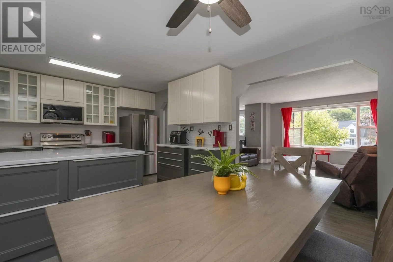 92 Balcom Crescent