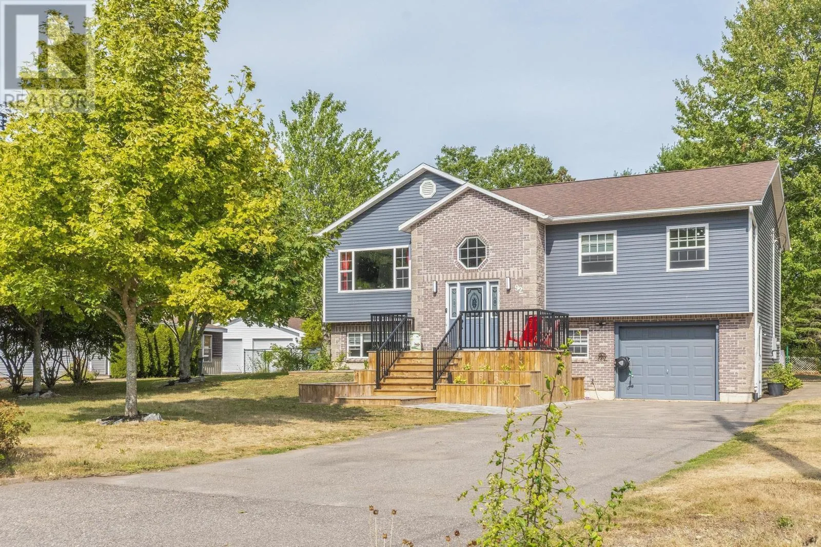 92 Balcom Crescent