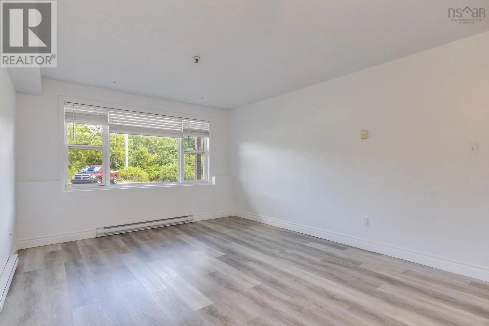 103 31 River Lane
