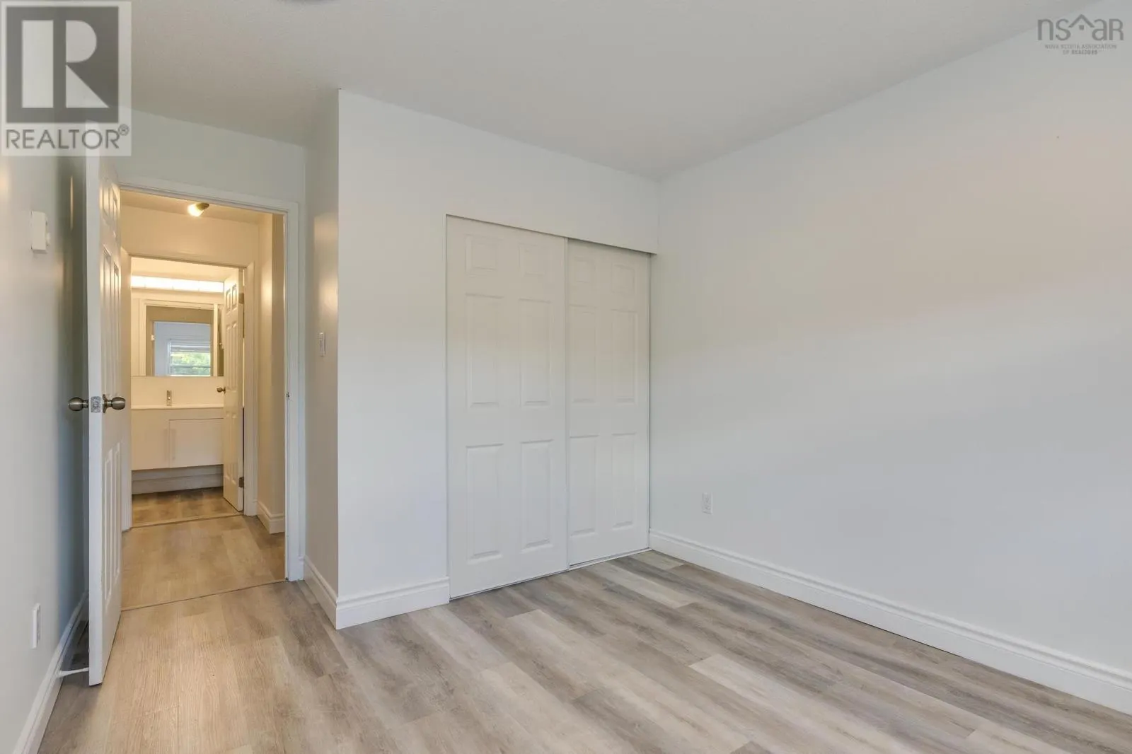 103 31 River Lane