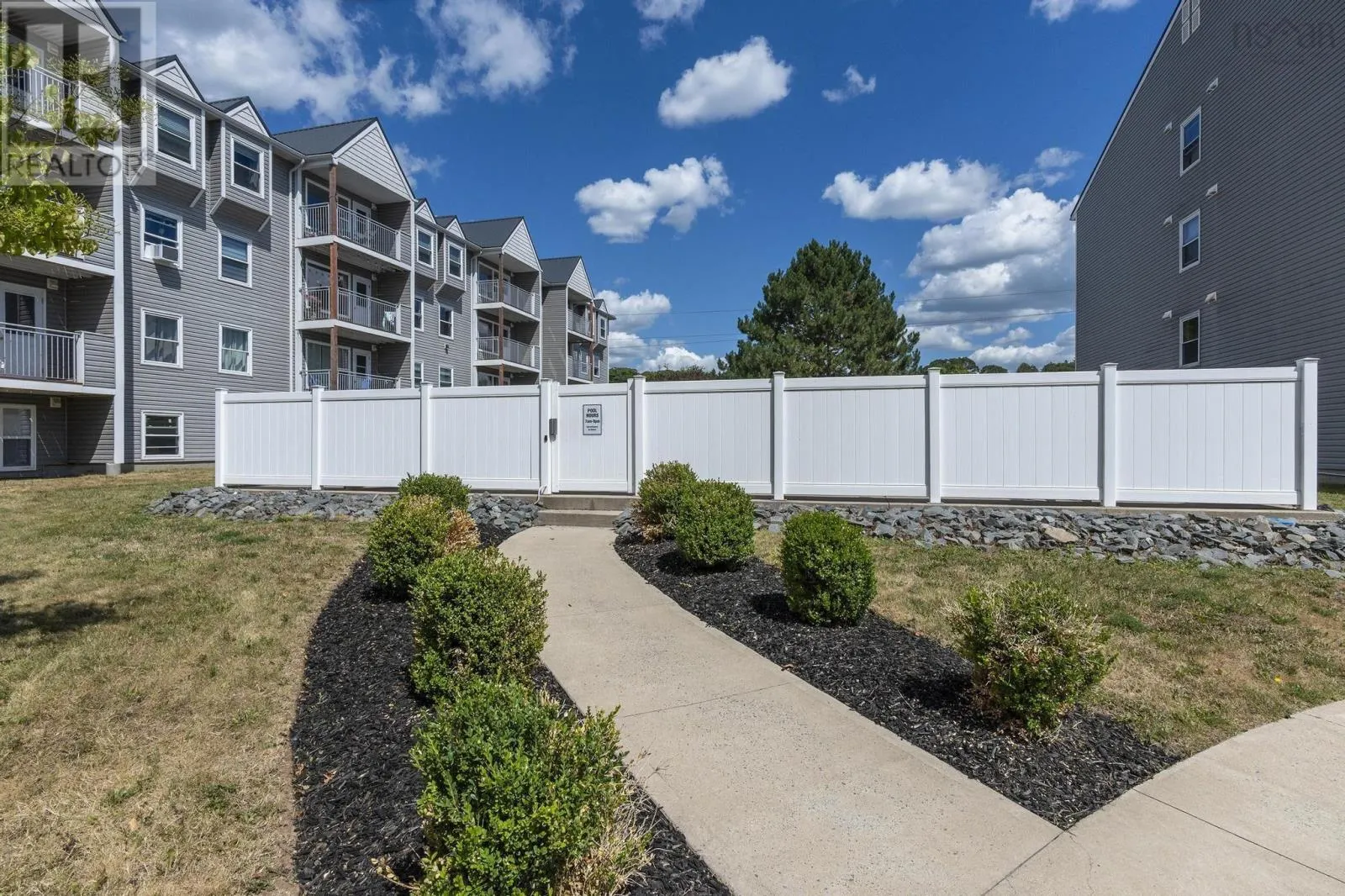 103 31 River Lane